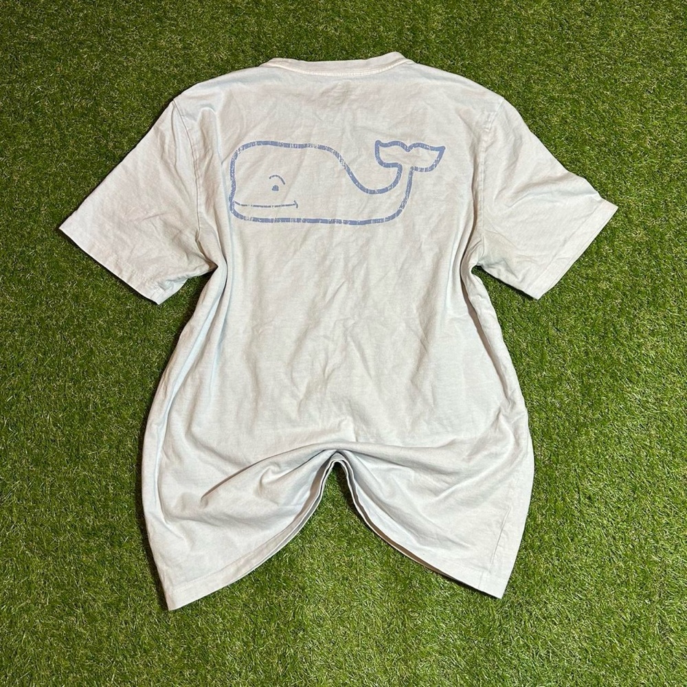 Super cool light blue Vineyard Vines tee!